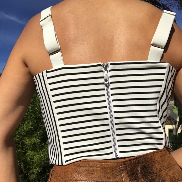 Rebecca Minkoff wht&blk stripped crop top m - Picture 4 of 5